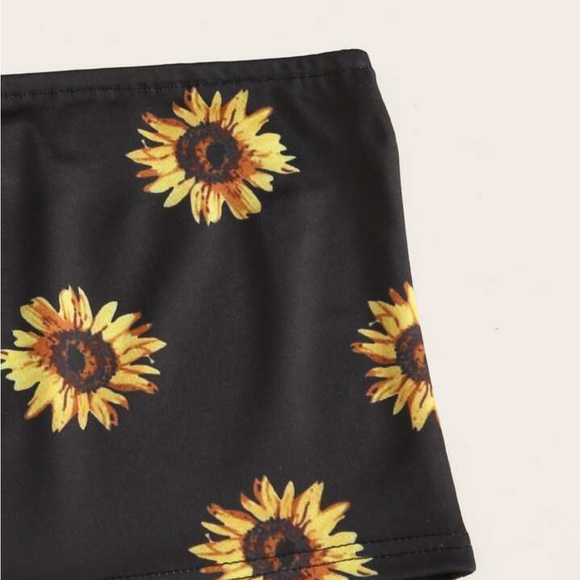 ❤️ ROMWE Bandeau sunflower top size medium - Picture 2 of 6